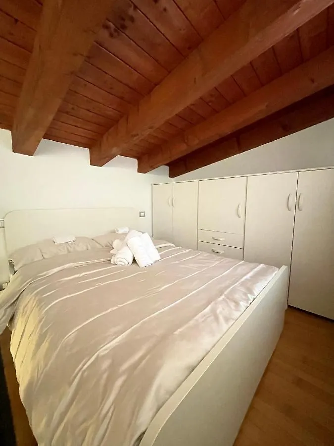 River Castle Central Verona Apartman