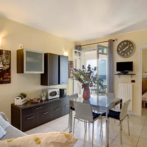 https://appartamento-miradore.hotelitalianriviera.com