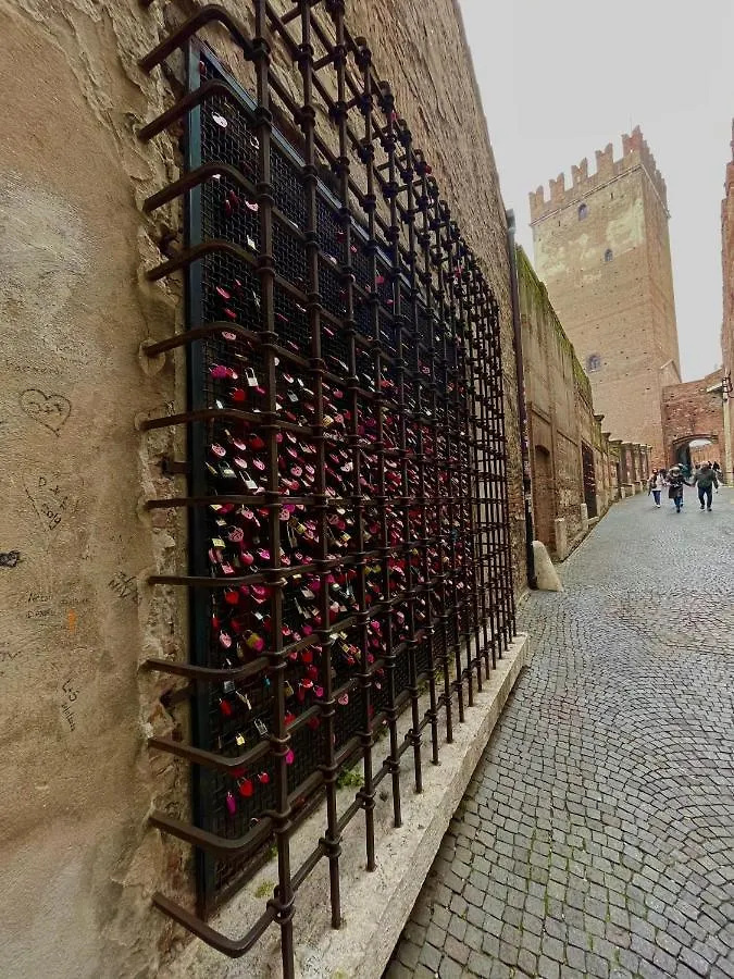 River Castle Central Verona